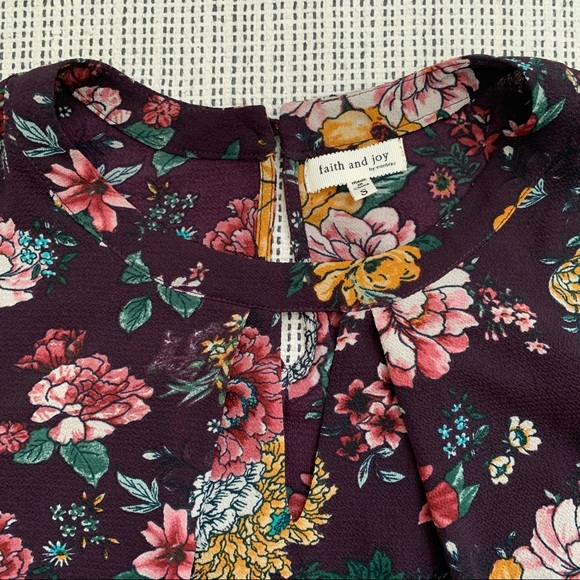 FAITH AND JOY blouse - Picture 2 of 4